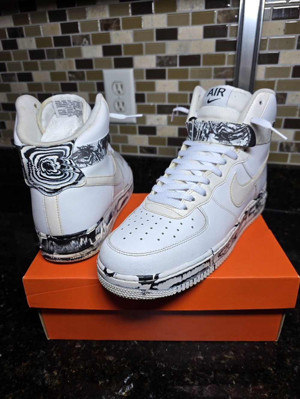 Nike AT3293-100 ♤ Air Force One (High) ♤ Dip Dye ♤ Black/ White ♤ Men Size 12